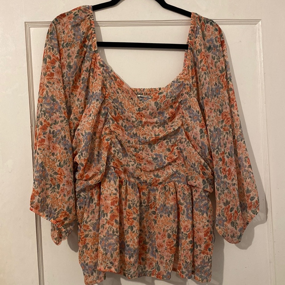 American Eagle Floral Print Long Sleeve Top